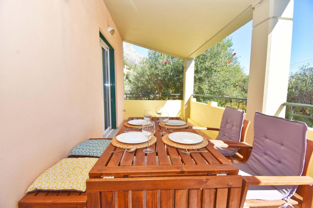 Pebbles And Sea At Barbati With Shared Pool Apartment Exterior foto